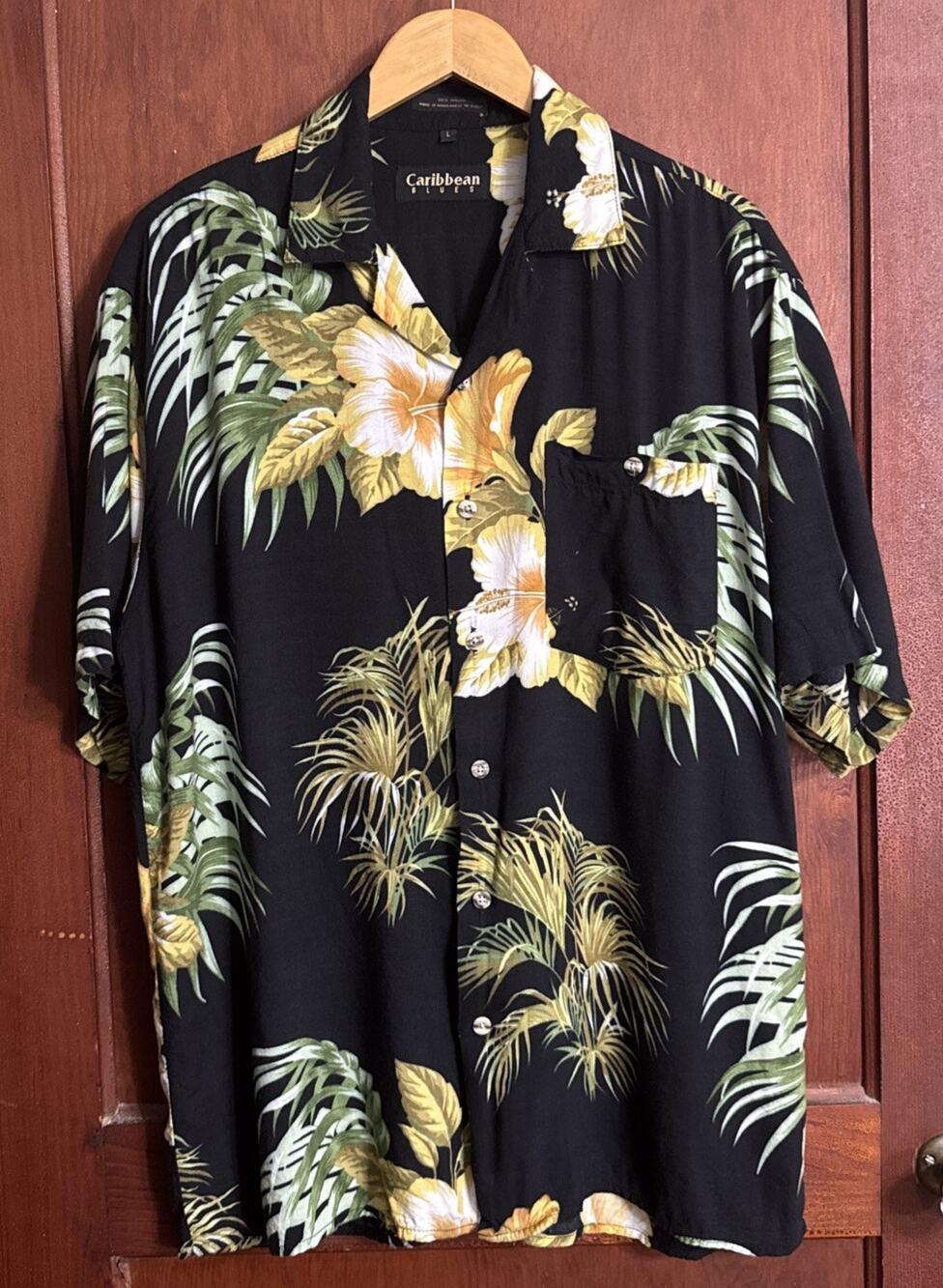 Caribbean Blues Men’s L Hawaiian Shirt Black Hibiscus Tropical Resort Beach